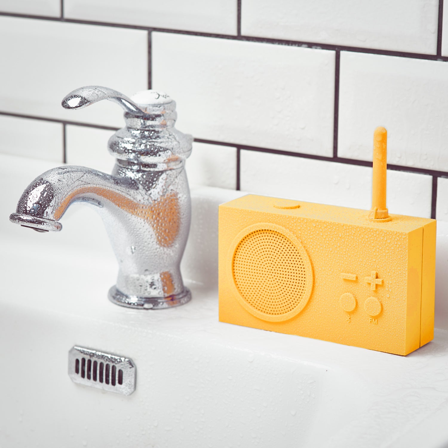 Lexon Tykho 3 FM Radio + Blue Tooth Speaker