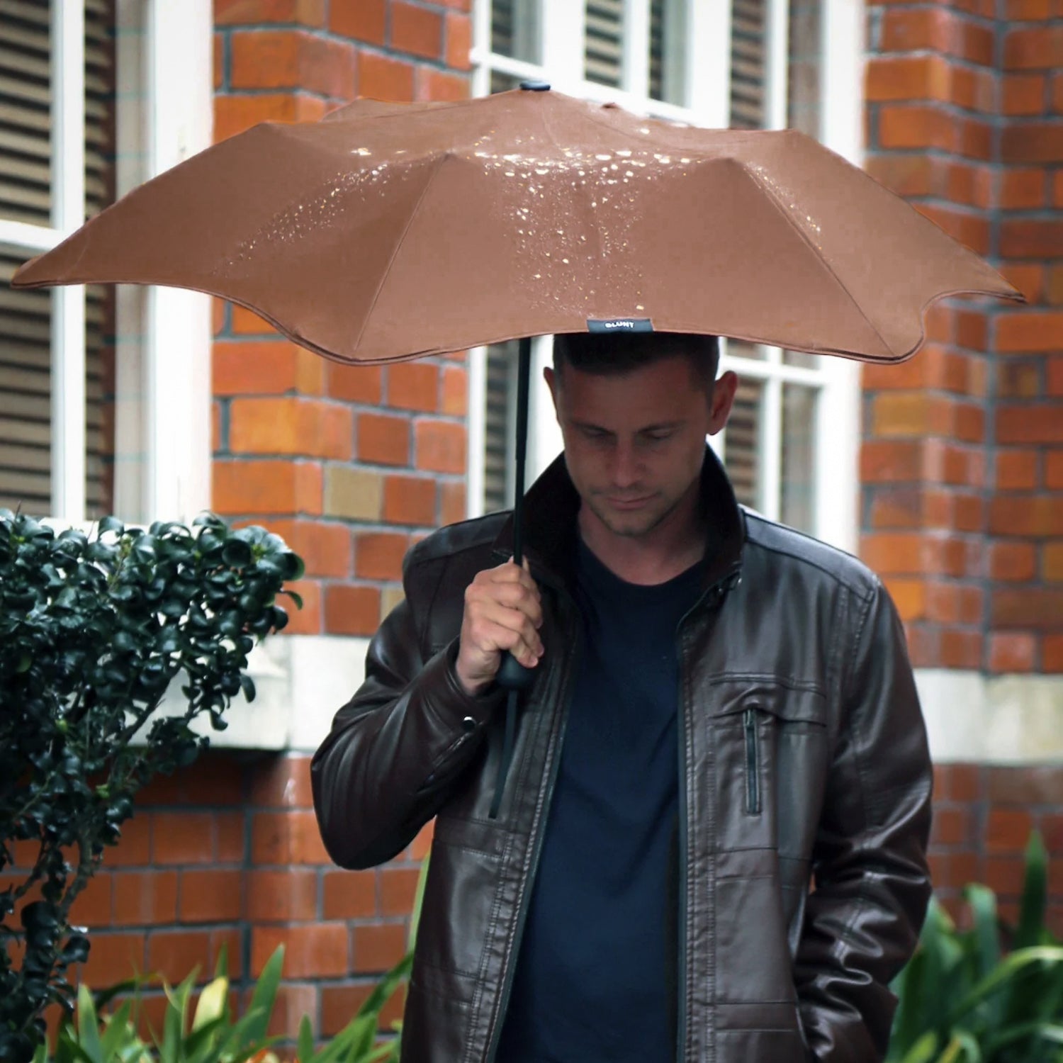 Blunt umbrella espresso | Artevo