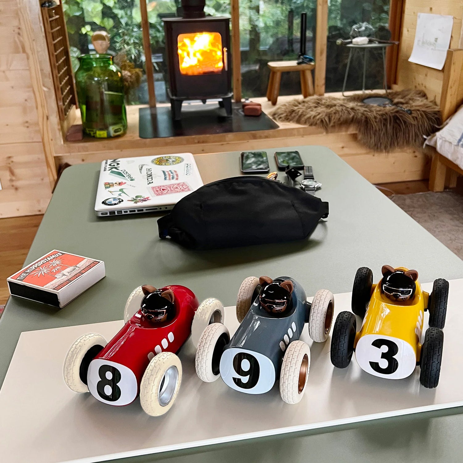 Playforever Egg Sunnysider Racing Car